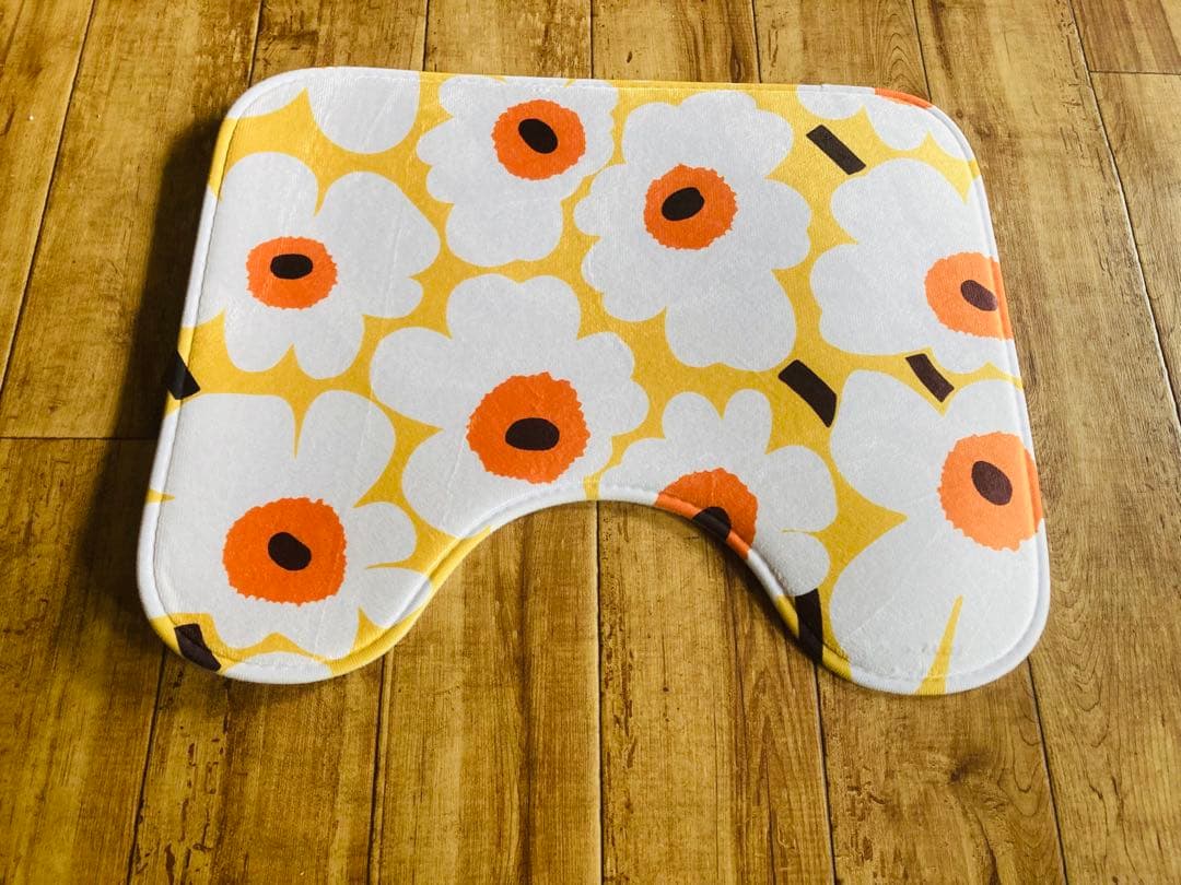 マリメッコ・トイレマット ベージュ✖︎オレンジ 【40cm×50cm】 | 3枚目