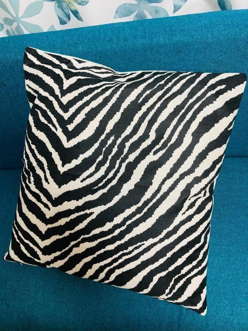 Artek ゼブラ柄 座布団カバー 55 x 59cm ハンドメイド | 3枚目