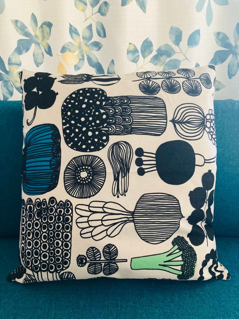 PUUTARHURIN PARHAAT 柄　座布団カバー 55x59cm | 2枚目