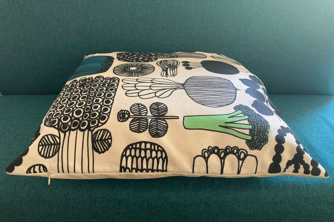 PUUTARHURIN PARHAAT 柄　座布団カバー 55x59cm | 3枚目