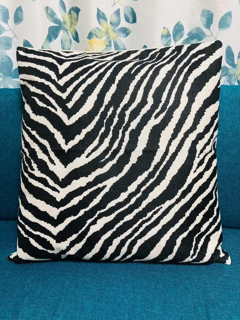 Artek ゼブラ柄 クッションカバー 45 x 45cm ハンドメイド | 2枚目