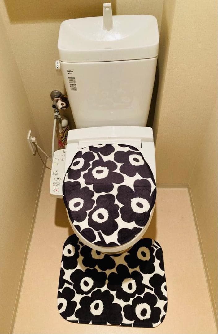マリメッコ・トイレマット ブラック 【40cm×50cm】 | 3枚目